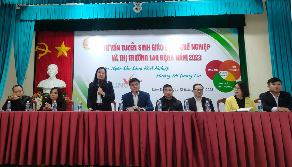 Đà Lạt: Hơn 300 học sinh tham gia Ngày hội tư vấn tuyển sinh giáo dục nghề nghiệp và thị trường lao động