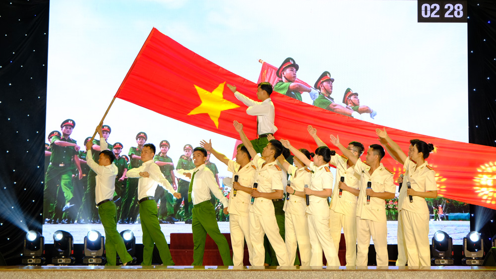 Sôi nổi Liên hoan Tuyên truyền ca khúc cách mạng trong Công an tỉnh Lâm Đồng