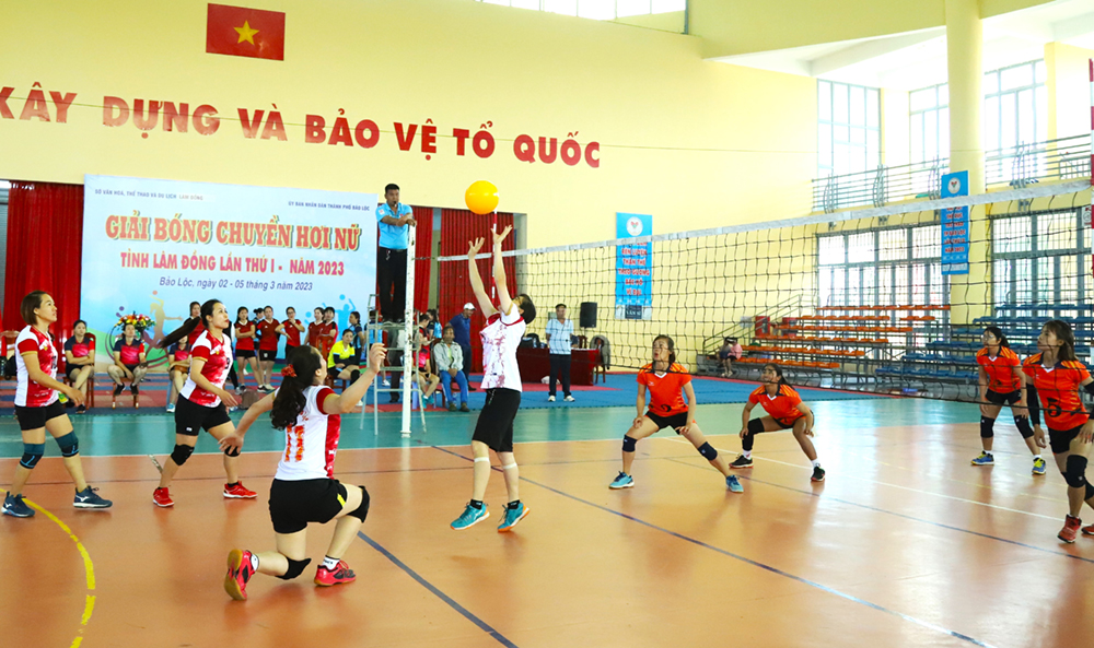 Khai mạc Giải bóng chuyền hơi nữ tỉnh Lâm Đồng lần thứ nhất