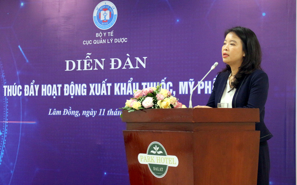 Dược sĩ chuyên khoa II Huỳnh Thị Phương Duyên – Phó Giám đốc Sở Y tế Lâm Đồng phát biểu tại diễn đàn