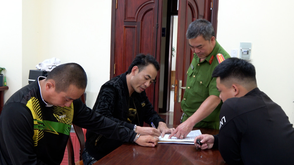 Cơ quan Công an làm việc với Phạm Xuân Thanh (trái) và Đới Quang Lưu 