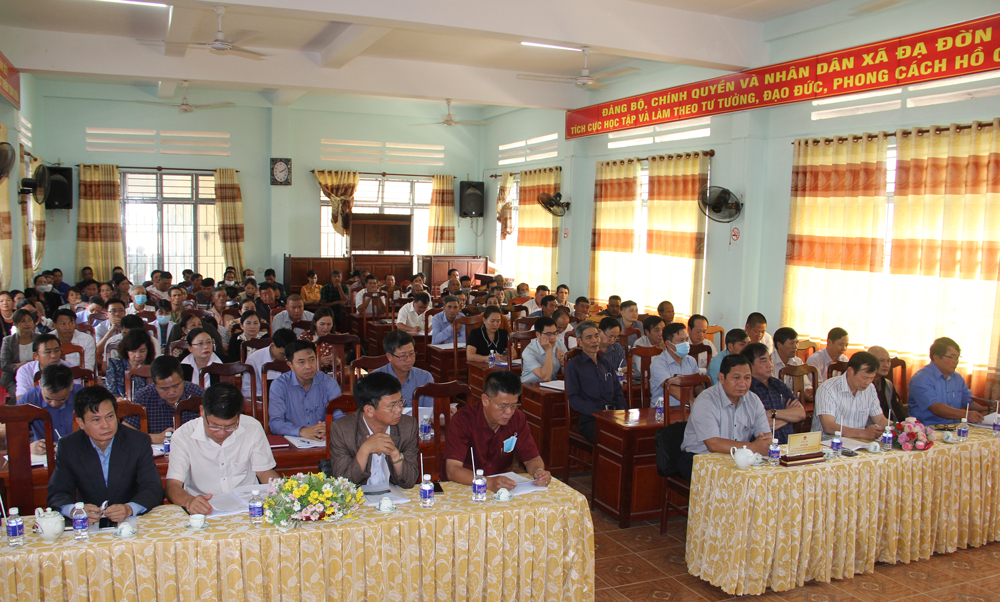 Đại biểu Quốc hội tiếp xúc cử tri tại Lâm Hà