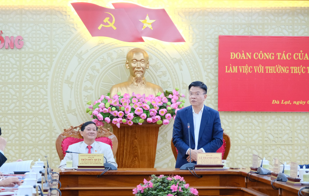 Bộ trưởng Bộ Tư pháp Lê Thành Long phát biểu kết luận buổi làm việc