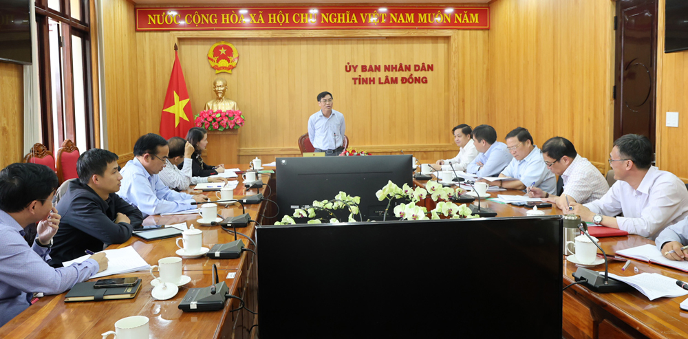 Phó Chủ tịch UBND tỉnh Võ Ngọc Hiệp đánh giá tình hình hoạt động tín dụng chính sách xã hội