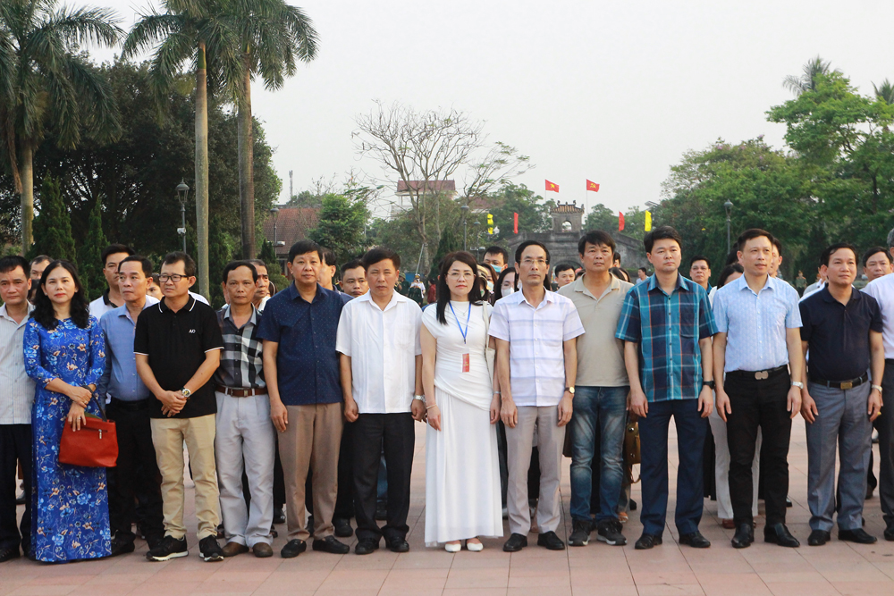Đoàn đại biểu nghe lại ký ức hào hùng về một thời hoa lửa tại Thành Cổ Quảng Trị