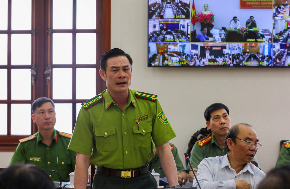 Chi cục trưởng Chi cục kiểm Lâm tỉnh Lâm Đồng phát biểu về công tác phòng cháy chữa cháy rừng trên địa bàn tỉnh thời gian qua