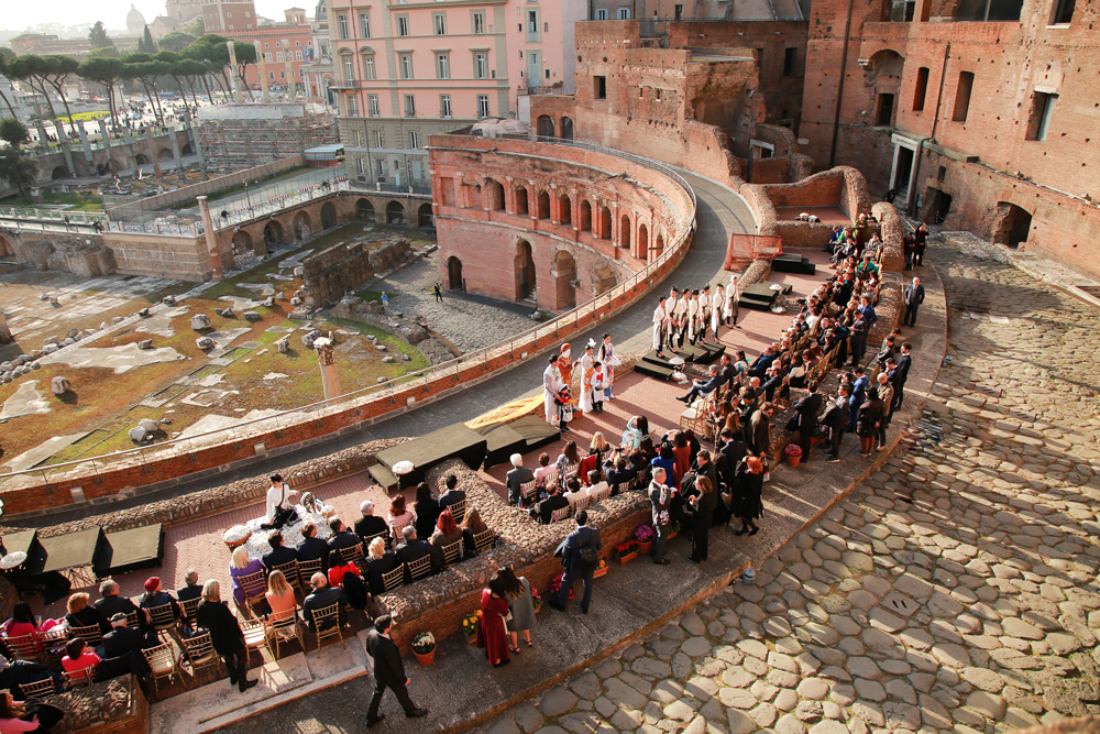 Lễ khai mạc “Năm Việt Nam - Italy 2023” vào ngày 31/3 đã cực kỳ ấn tượng với màn biểu diễn thời trang, giới thiệu áo dài. Ảnh: Gia Bảo