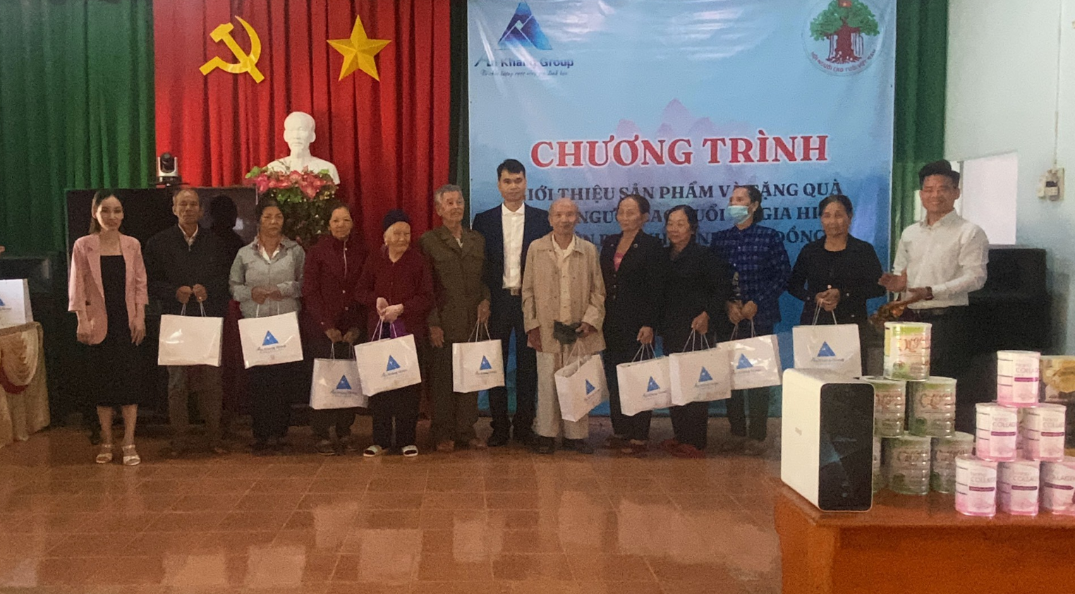 An Khang Group tặng quà và tư vấn chăm sóc sức khỏe cho người cao tuổi tại Gia Hiệp, Di Linh