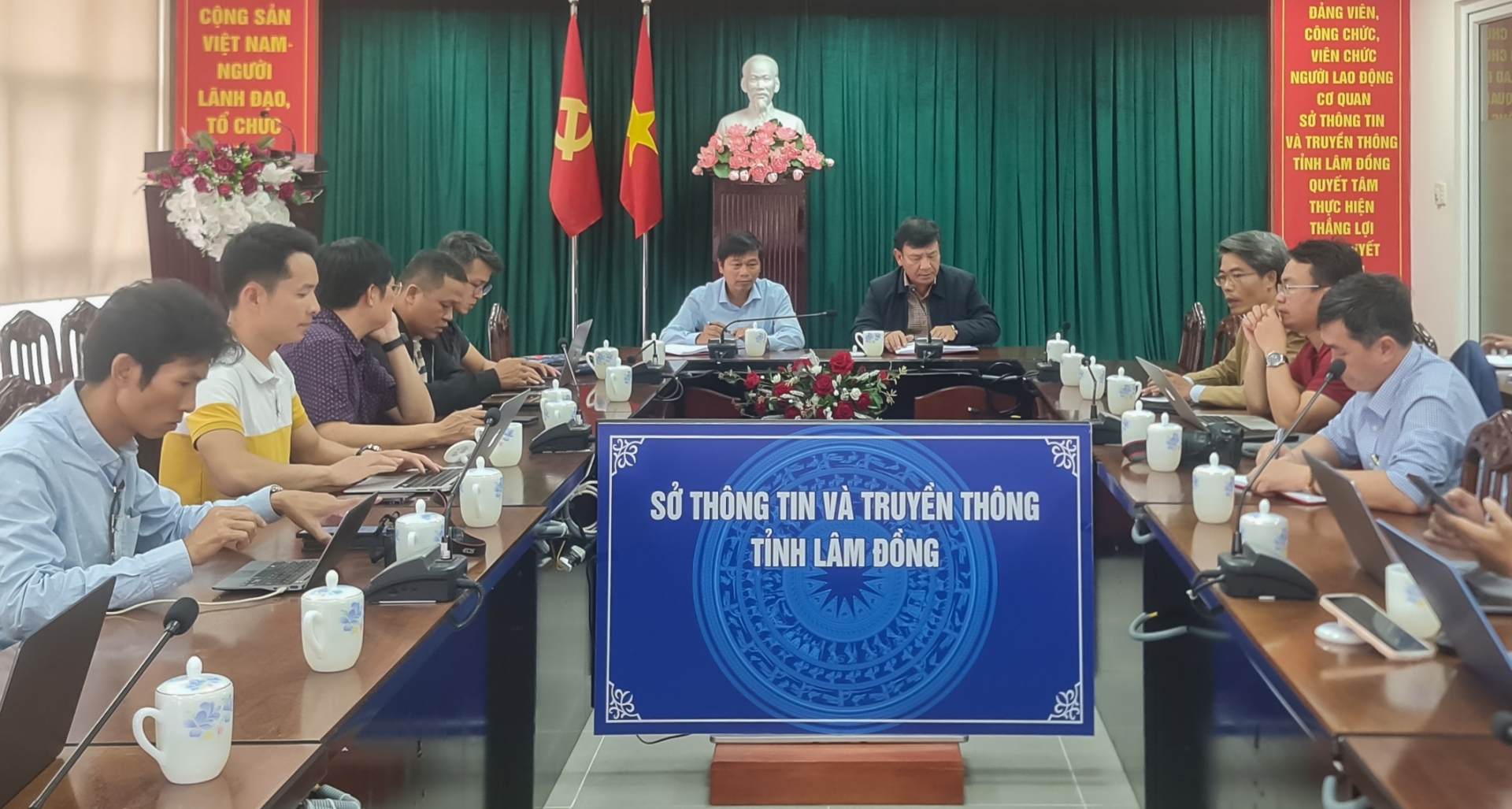 Thường trực Tỉnh ủy Lâm Đồng chỉ đạo giải quyết các thông tin báo chí phản ánh