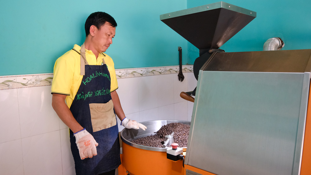Hiện ông Bình đang hoàn thiện hệ thống xưởng, kho bãi để tiếp tục nâng cao chất lượng cà phê của mình và Hợp tác xã