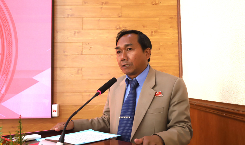 Tân Chủ tịch HĐND huyện Bảo Lâm K’Lình phát biểu