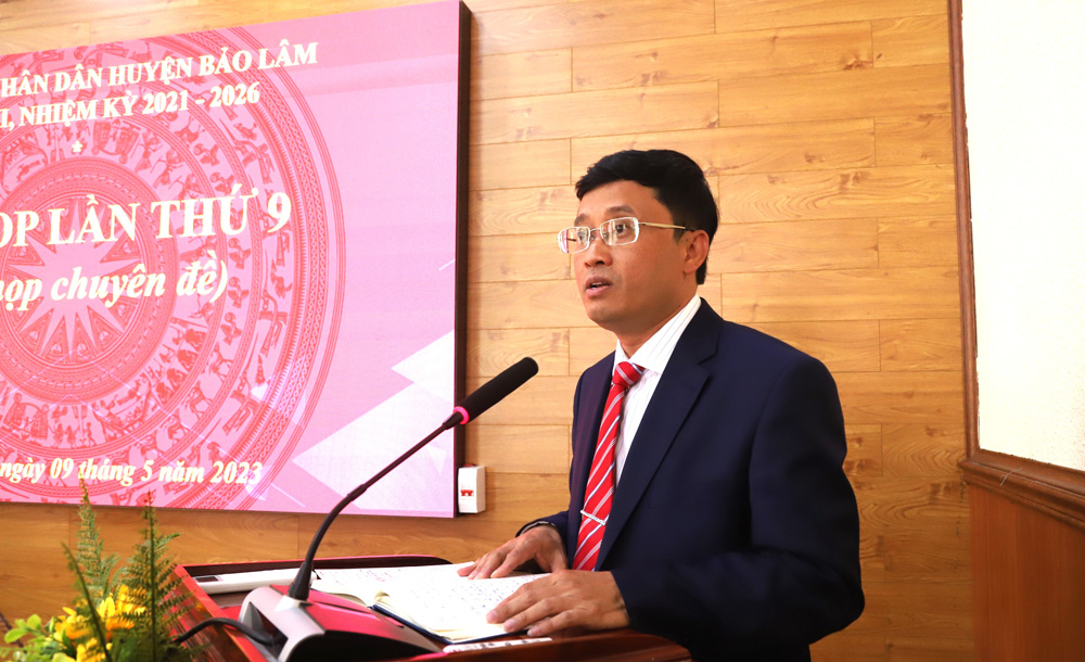 Tân Chủ tịch UBND huyện Bảo Lâm Trương Hoài Minh phát biểu