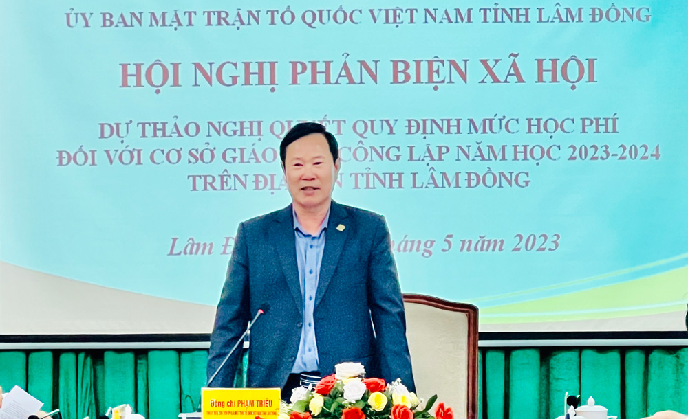 Chủ tịch Ủy ban MTTQ Việt Nam tỉnh kết luận ghi nhận, đánh giá cao các ý kiến tâm huyết của đại biểu
