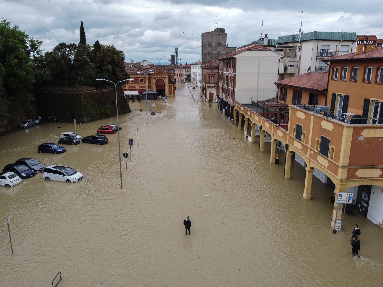 Phần lớn diện tích của vùng Emilia Romagna chìm trong nước