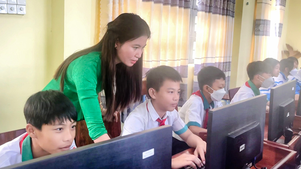 Ngành Giáo dục huyện Đam Rông từng bước thực hiện các nhiệm vụ chuyển đổi số