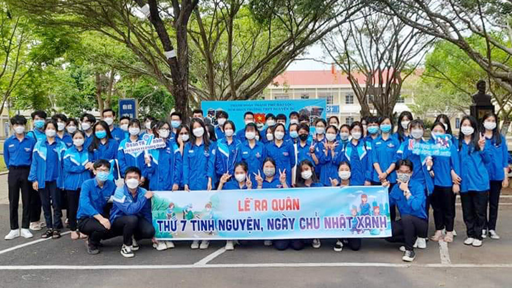 Đoàn Trường THPT Nguyễn Du với nhiều hoạt động xung kích, sáng tạo trong các hoạt động Đoàn - Đội