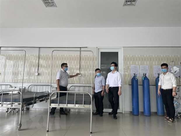 Đoàn công tác Sở Y tế tỉnh Bình Dương kiểm tra tình hình cơ sở y tế và trang thiết bị tại Trung tâm Y tế huyện Bàu Bàng để sẵn sàng thu dung điều trị cho bệnh nhân mắc COVID-19