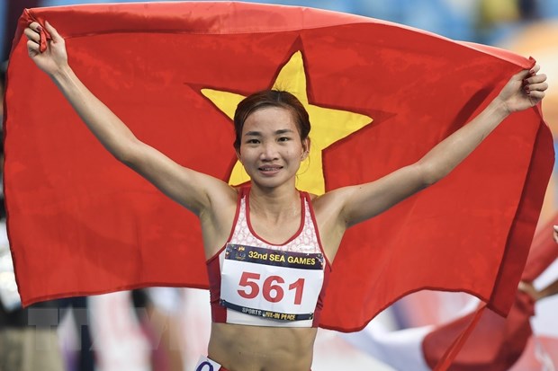 Nguyễn Thị Oanh giành HCV ở nội dung chạy 10.000m