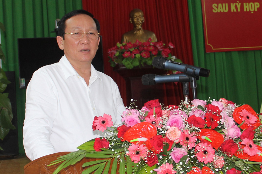 Chủ tịch UBND huyện Lâm Hà Nguyễn Văn Hoàng tiếp thu, giải trình các ý kiến kiến nghị của cử tri theo thẩm quyền
