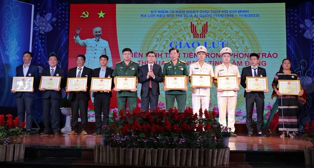 Các cá nhân nhận Bằng khen của Chủ tịch UBND tỉnh Lâm Đồng do có nhiều thành tích trong phong trào thi đua yêu nước tỉnh Lâm Đồng giai đoạn 2018 - 2023