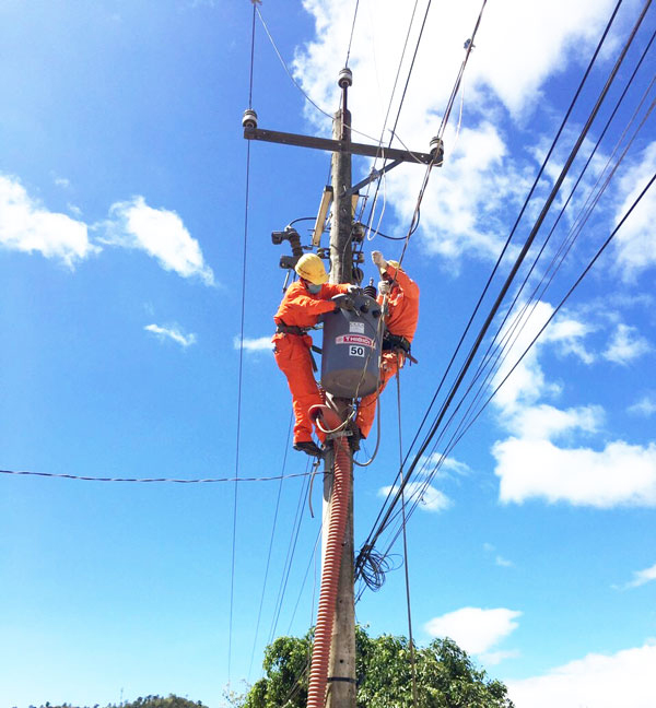 Điện lực Đam Rông tăng cường công tác sửa chữa, lực lượng trực đảm bảo lưới điện 24/24 giờ