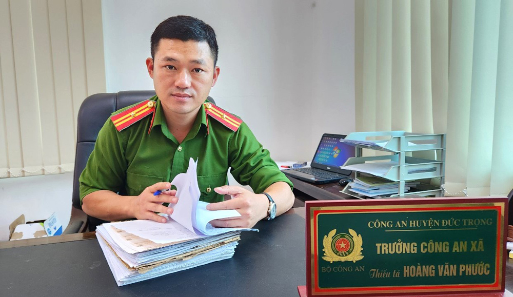 Thiếu tá Hoàng Văn Phước - Trưởng Công an xã Hiệp Thạnh (huyện Đức Trọng)