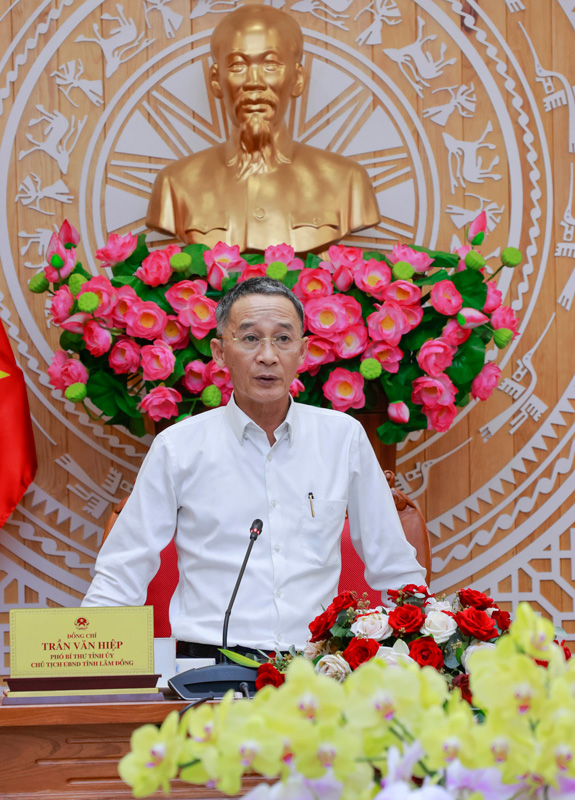 Chủ tịch UBND tỉnh Lâm Đồng Trần Văn Hiệp phát biểu kết luận và chỉ đạo tại Hội nghị