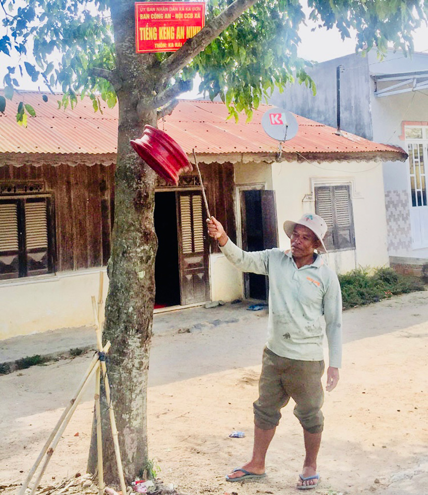 Mô hình Tiếng kẻng an ninh được người dân tích cực tham gia góp phần bảo vệ an ninh, trật tự tại thôn, buôn