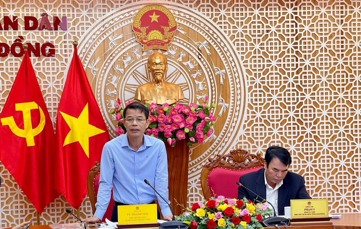 Ông Vũ Thanh Mai - Phó Trưởng Ban Tuyên giáo Trung ương, Trưởng đoàn công tác phát biểu tại buổi làm việc