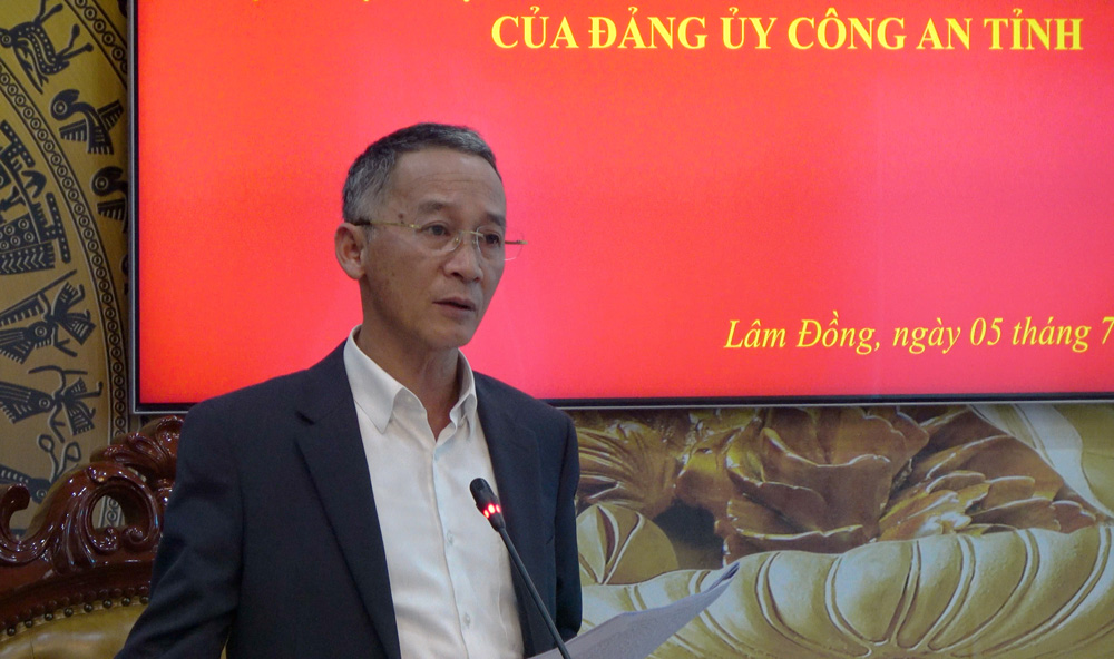 Đồng chí Trần Văn Hiệp - Chủ tịch UBND tỉnh phát biểu chỉ đạo tại Hội nghị