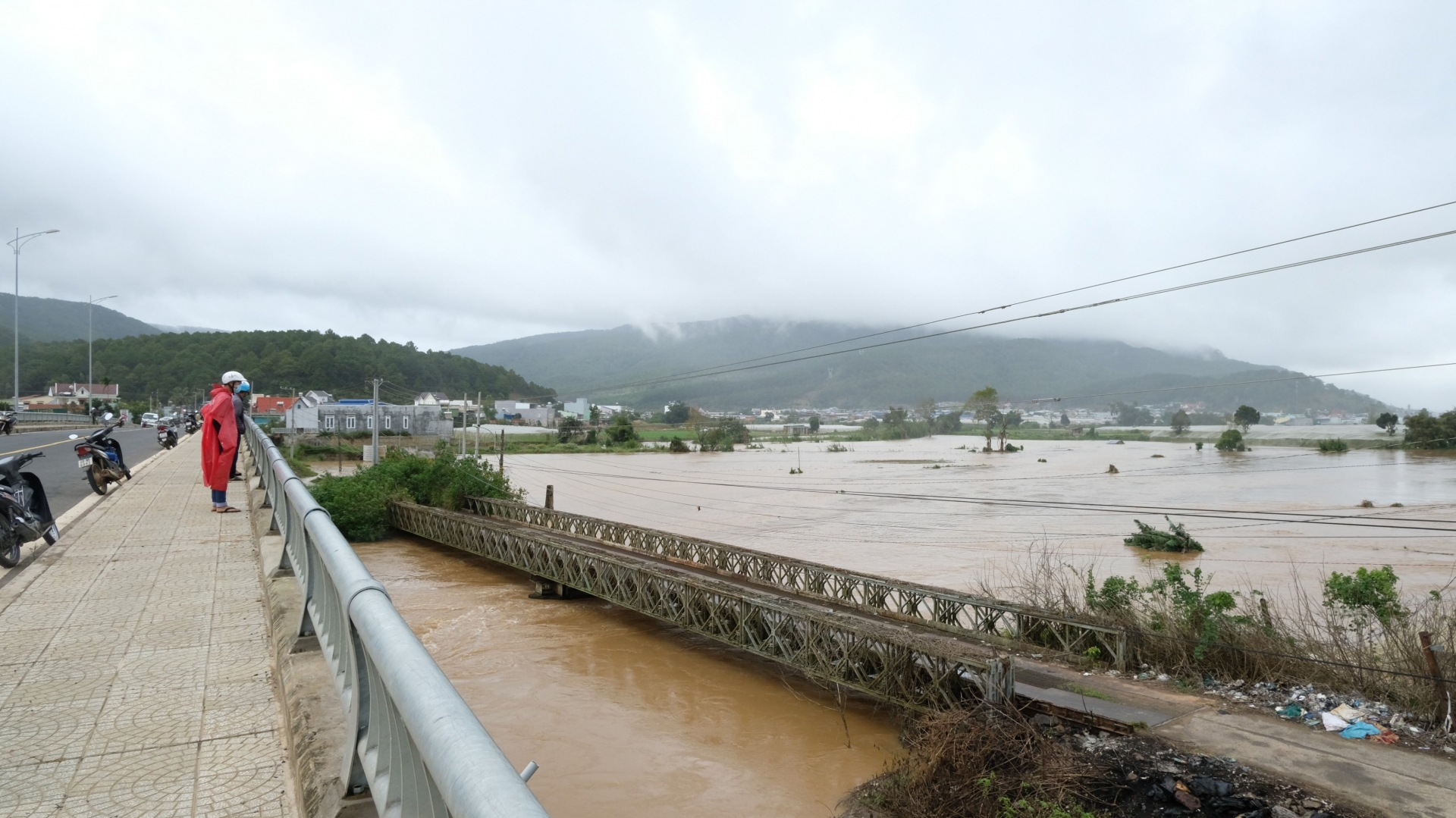 Công điện của Chủ tịch UBND tỉnh yêu cầu tập trung ứng phó khẩn cấp với bão số 1