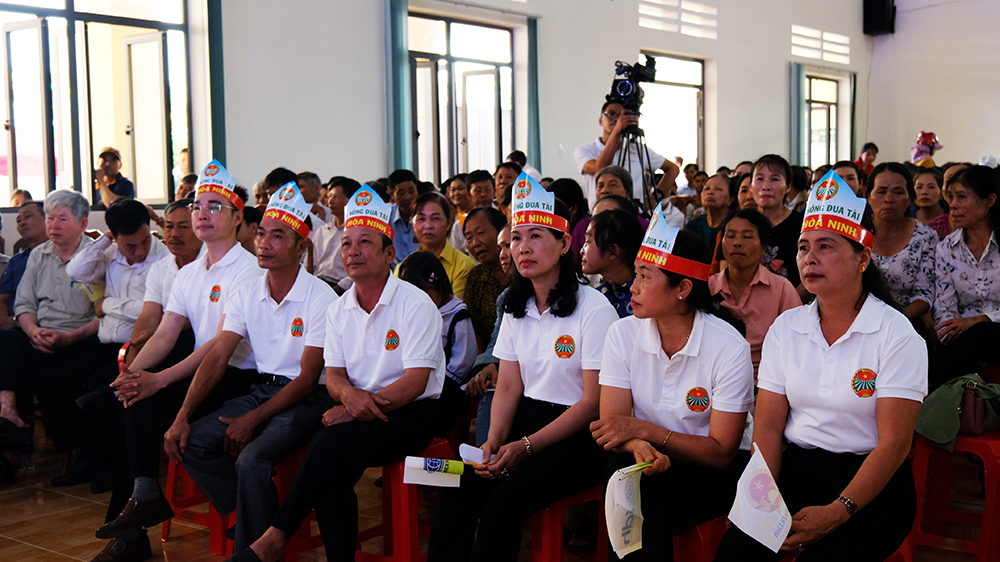 Đông đảo nông dân trồng cà phê trên địa bàn huyện Di Linh đã tham dự Ngày hội
