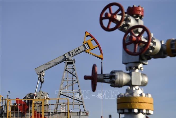 Nga và Saudi Arabia tiếp tục cắt giảm nguồn cung dầu mỏ