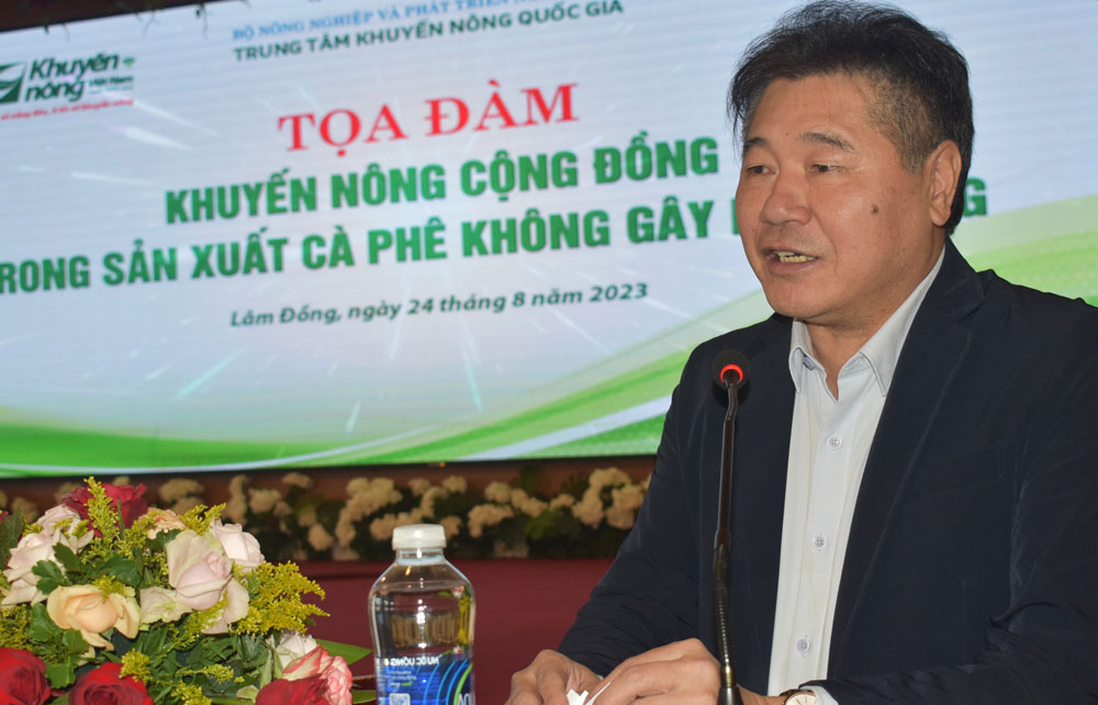 Giám đốc Trung tâm Khuyến nông Quốc gia Lê Quốc Thanh phát biểu tại buổi Tọa đàm