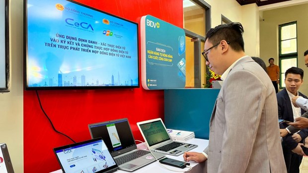 Ứng dụng thẻ CCCD gắn chip định danh - xác thực điện tử trong hoạt động ký kết Hợp đồng điện tử đã giúp Bộ Công Thương thuận tiện hơn khi triển khai Trục Phát triển hợp đồng điện tử Việt Nam