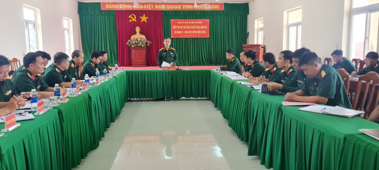 Đại tá Nguyễn Văn Sơn – Phó Chính ủy Bộ CHQS tỉnh chỉ đạo tiếp tục thực hiện tốt công tác dân vận tại Ban CHQS huyện Đơn Dương