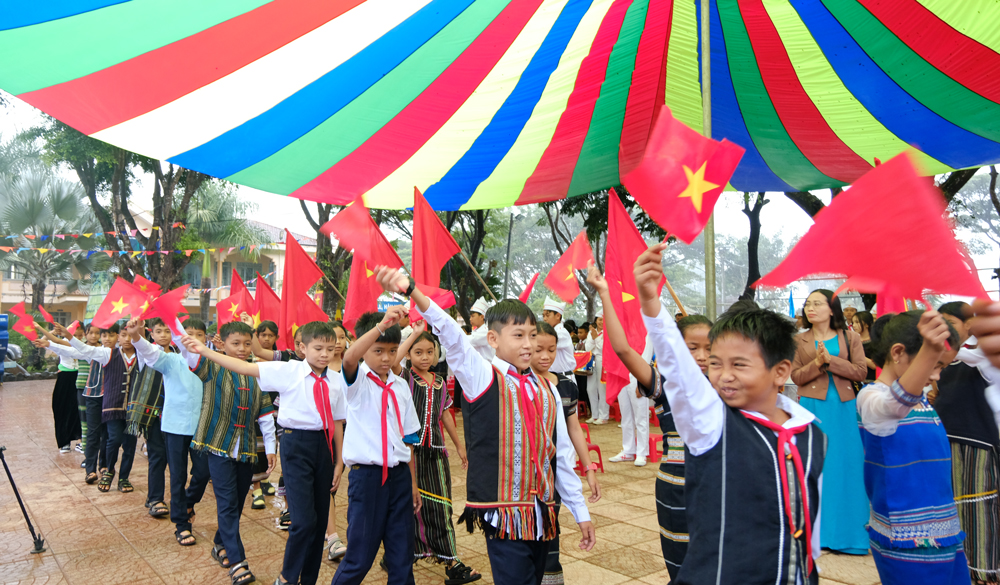 Năm học 2022 – 2023, Trường Phổ thông DTNT - THCS huyện Di Linh có 90 học sinh bước vào lớp 6