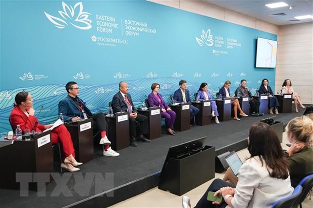Các đại biểu tham dự Diễn đàn Kinh tế Quốc tế phương Đông lần thứ 8 (EEF 2023)