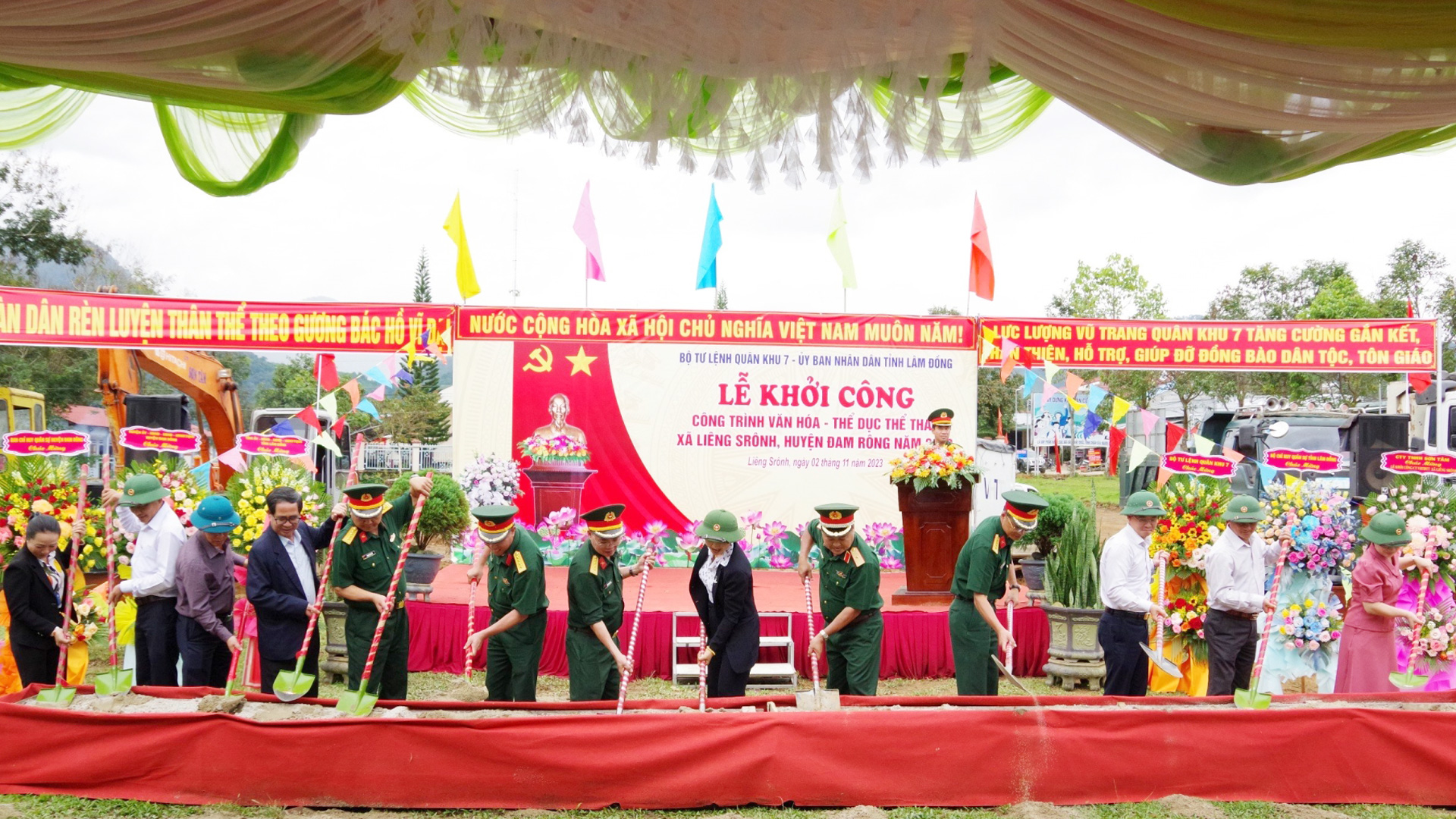 Khởi công xây tặng công trình văn hóa, thể dục thể thao tại huyện Đam Rông
