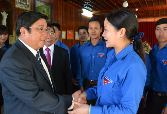 Đồng chí Huỳnh Đức Hòa - Bí thư Tỉnh ủy đến thăm Tỉnh Đoàn nhân dịp kỷ niệm 82 năm ngày thành lập Đoàn TNCS Hồ Chí Minh