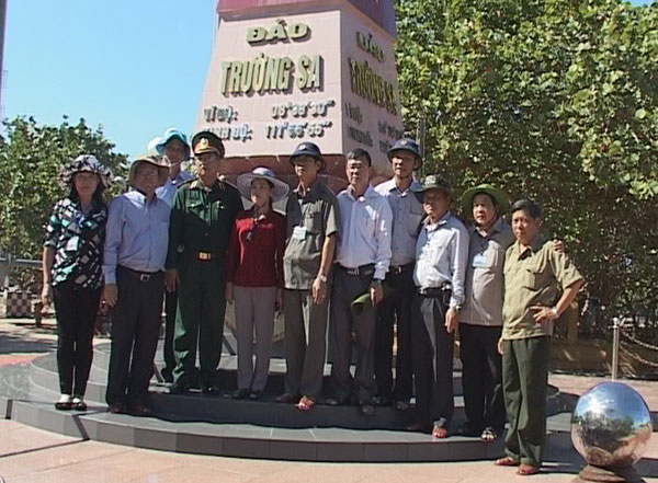 Đoàn công tác tỉnh Lâm Đồng thăm Trường Sa