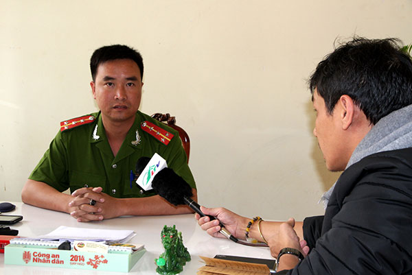 Đại úy Trần Đình Tú – Đội trưởng Đội Cảnh sát điều tra tội phạm về trật tự xã hội (Công an huyện Đức Trọng), cho biết sẽ làm rõ và xử lý nghiêm các đối tượng dựng chuyện bị “bắt cóc”