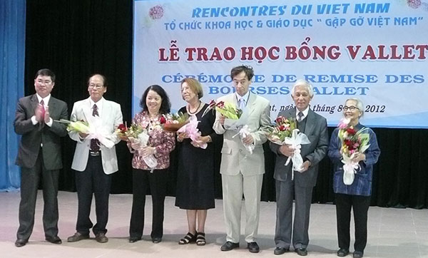 Cánh cửa mở cho những người làm khoa học Việt Nam