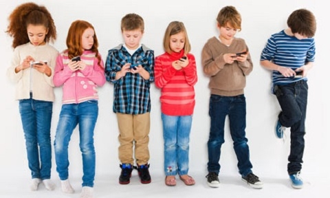 Những smartphone nào trẻ có thể dùng?
