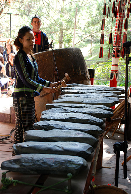 Đàn đá - nhạc cụ truyền thống cổ xưa nhất của người Tây Nguyên
