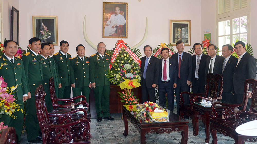 Lãnh đạo tỉnh Lâm Đồng chúc mừng Bộ CHQS tỉnh nhân 70 năm Ngày thành lập QĐNDVN
