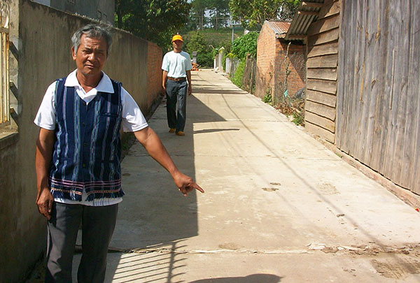 Nhiều đường làng ngõ xóm ở Lâm Hà được bê tông hóa. Ảnh: DUY DANH