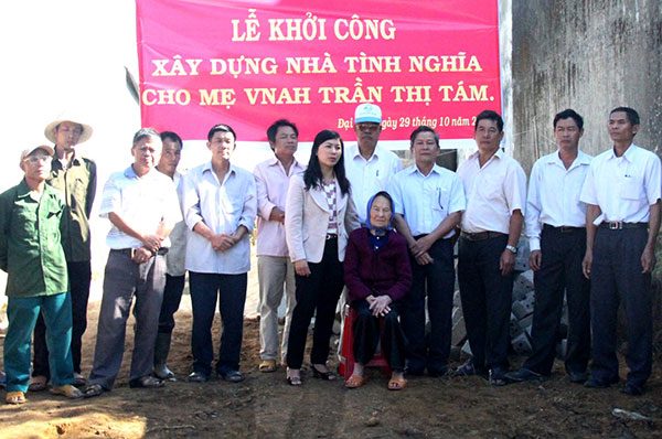 Lễ khởi công xây dựng “nhà tình nghĩa” tặng Mẹ Việt Nam anh hùng Trần Thị Tám