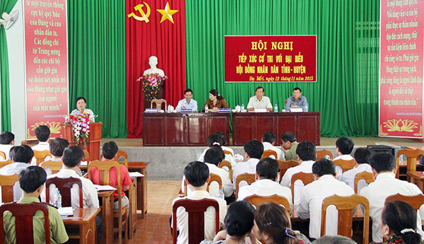 Tiếp xúc cử tri tại xã Đạ M’ri, huyện Đạ Huoai - Ảnh: KHÁNH PHÚC