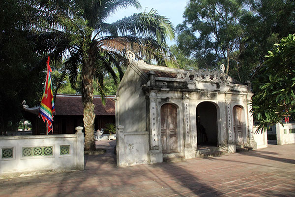 Một góc Khu lưu niệm họ Nguyễn Tiên Điền